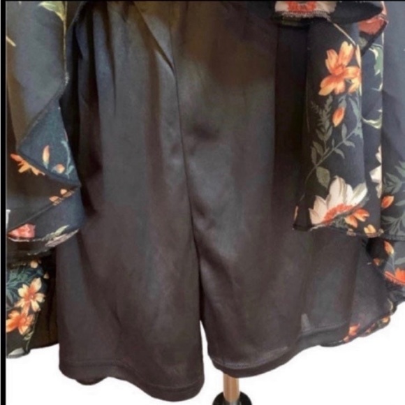 BLACK FLORAL LONG SLEEVE FULL SKIRT DRESS - Picture 7 of 11